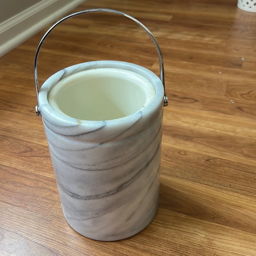 5/$25 Marble Utensil Holder